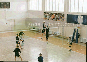 桌面端与移动端多设备支持示意图，界面中显示BSPORTS服务面板